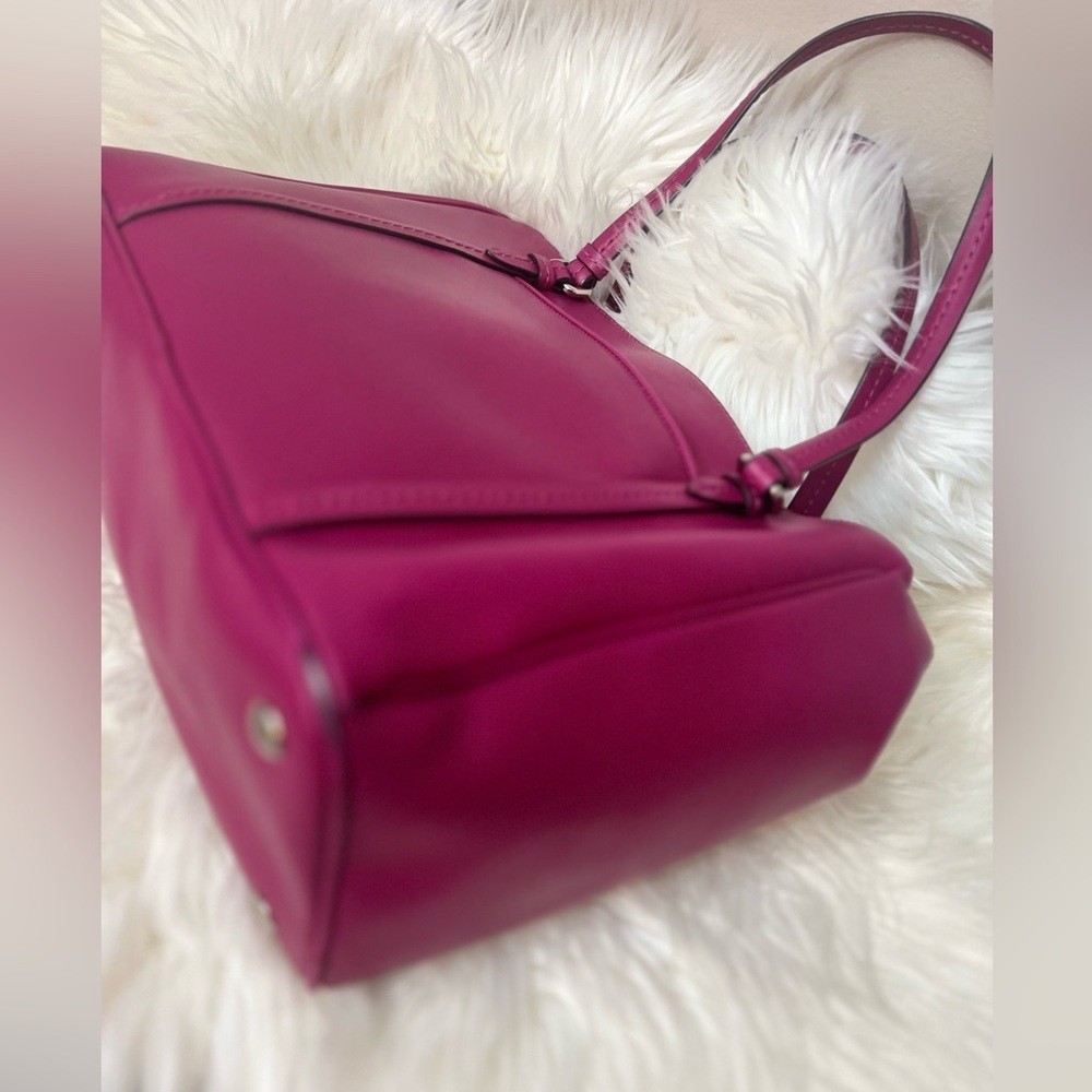 Coach Fuchsia Shoulder Bag - Picture 4 of 11